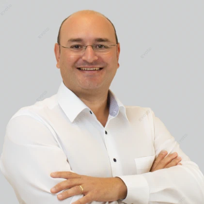 Dr. med. Basel Michael